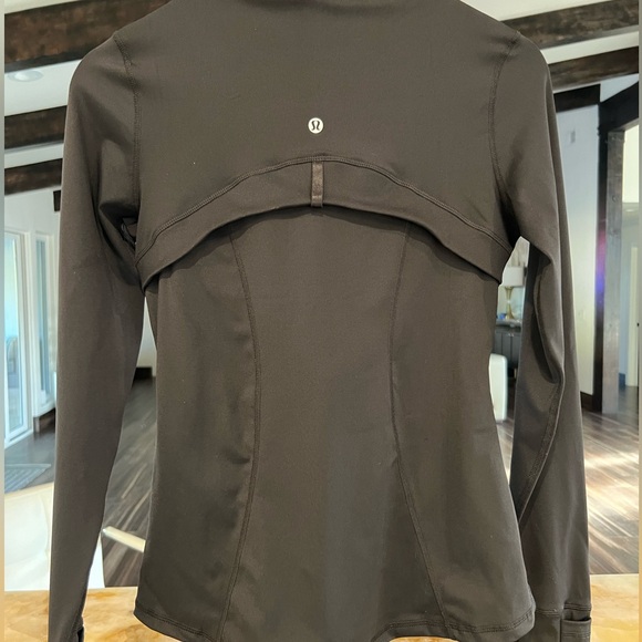 Lululemon Define Woman’s Jacket Size 6 - Picture 7 of 7